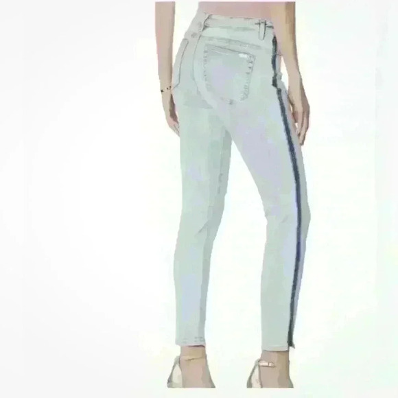 G- Sculpt by Giullana 10 Straight Laguna Wash Jeans Size 6 - Picture 2 of 7